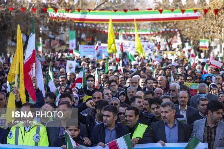 قدردانی امام جمعه و استاندار از حضور حماسی کرمانشاهیان در راهپیمایی 22 بهمن