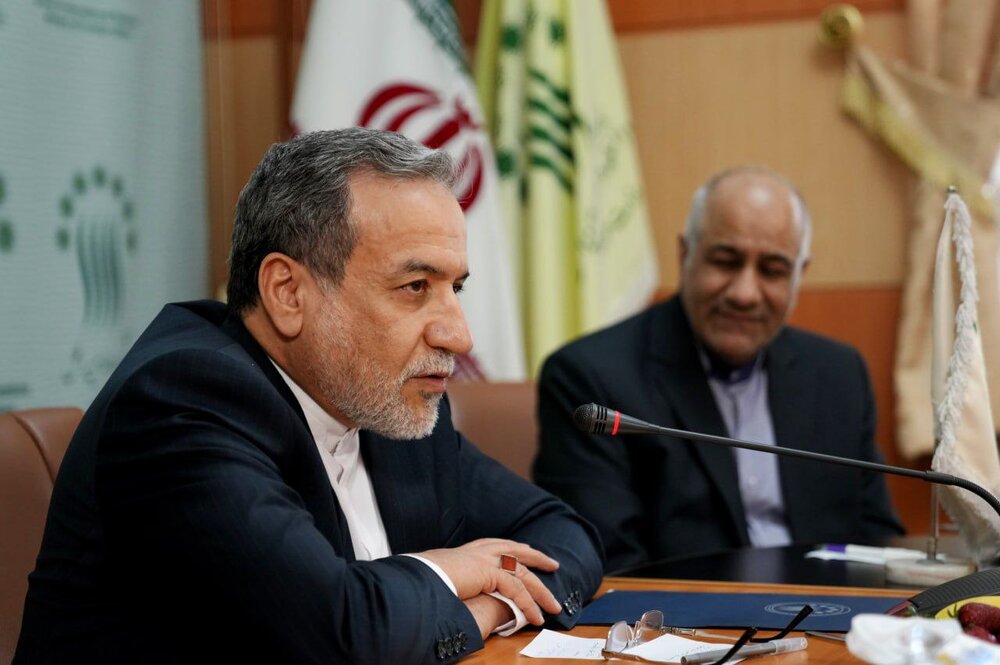 مراسم روز معلم در دانشکده روابط بین الملل با حضور «عراقچی »